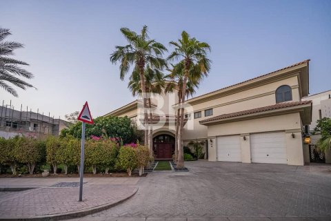 Снять в аренду виллу в Пальме Джумейре, Дубай: 5 спален, 1245м², № 56758 - фото 29
