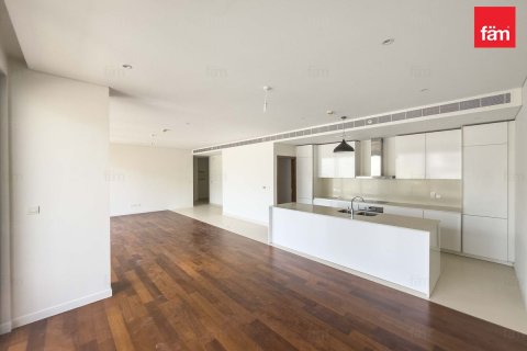 Снять в аренду квартиру в Аль-Васле, Дубай: 3 спальни, 215.8м², № 55237 - фото 1