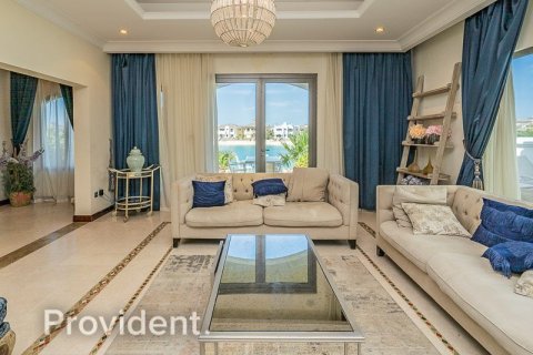 Villa in Palm Jumeirah, Dubai 4 bedrooms, 622.4 sq.m. № 2642 - photo 11