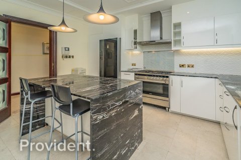 Villa in Palm Jumeirah, Dubai 4 bedrooms, 622.4 sq.m. № 2642 - photo 9