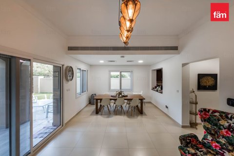 Townhouse in Dubai 3 bedrooms, 283.7 sq.m. № 91953 - photo 6