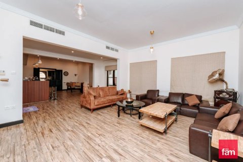 فيلا في دبي 5 غرف نوم , 790.4 م² رقم 5219 - صورة 3