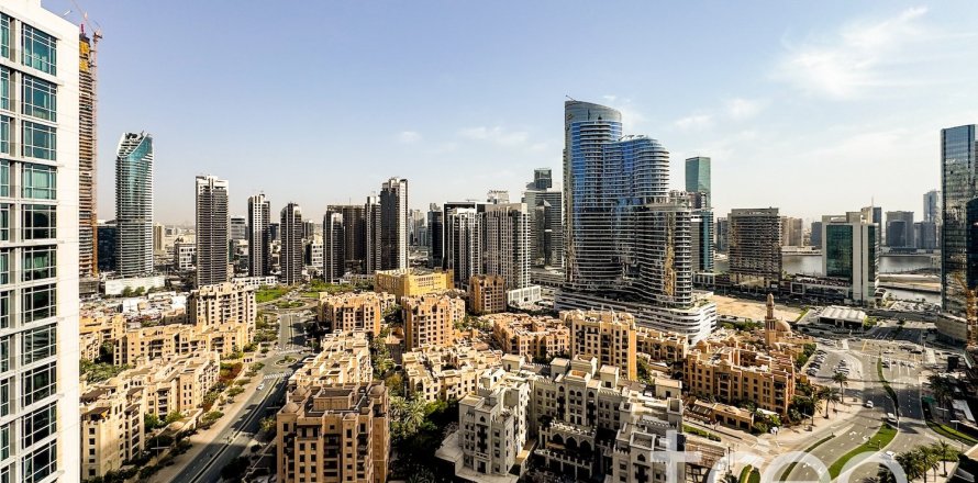 Apartamento en Burj Khalifa, Dubai, 2 dormitorios, 132.94 m², № 119971