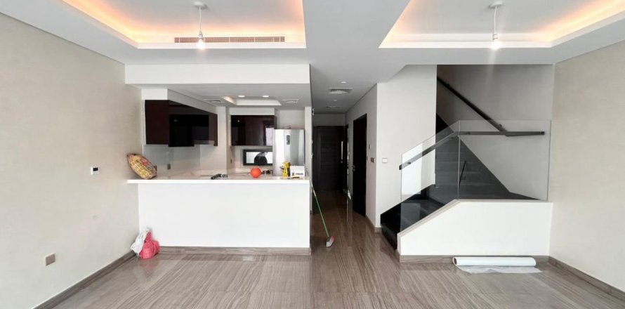 Таунхаус в Дубае, 4 спальни, 149.9м², № 113207