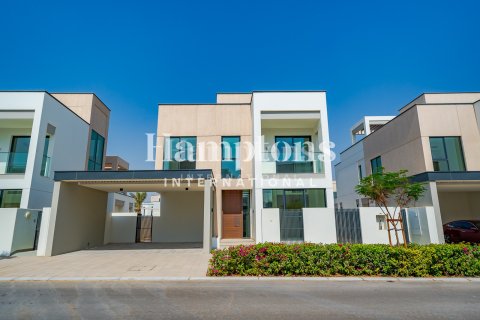 Снять в аренду виллу в Arabian Ranches 3, Дубай: 4 спальни, 500.09684900м², № 89760 - фото 2