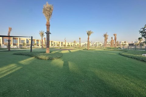 Снять в аренду таунхаус в Al Manara, Jumeirah Village Triangle, Дубай: 3 спальни, 173.99988676м², № 70924 - фото 1