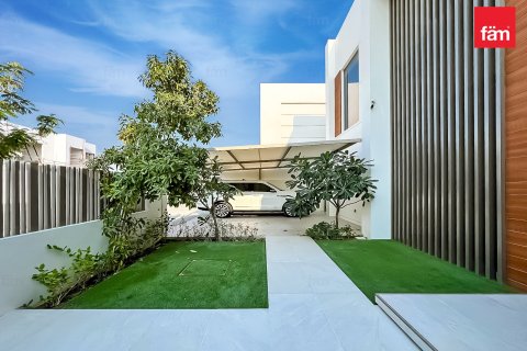 Villa in Al Furjan, Dubai 6 bedrooms, 612.3 sq.m. № 118274 - photo 19