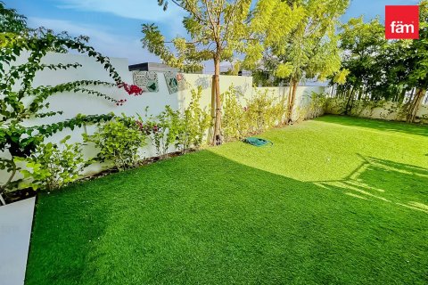 Villa in Al Furjan, Dubai 6 bedrooms, 612.3 sq.m. № 118274 - photo 16