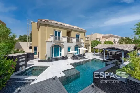 Villa in Victory Heights, Dubai Sports City, Dubai 5 bedrooms, 539 sq.m. № 122423 - photo 3