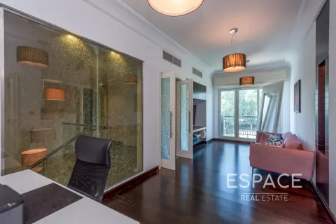 Villa in Victory Heights, Dubai Sports City, Dubai 5 bedrooms, 539 sq.m. № 122423 - photo 15