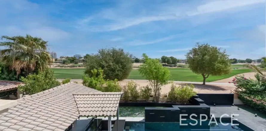 Villa in Victory Heights, Dubai Sports City, Dubai 5 bedrooms, 539 sq.m. № 122423
