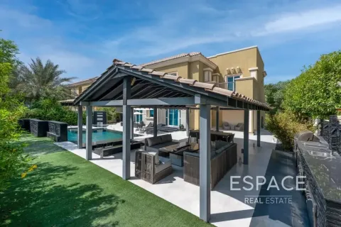 Villa in Victory Heights, Dubai Sports City, Dubai 5 bedrooms, 539 sq.m. № 122423 - photo 2