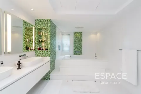 Villa in Victory Heights, Dubai Sports City, Dubai 5 bedrooms, 539 sq.m. № 122423 - photo 13