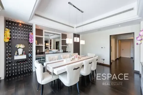 Villa in Victory Heights, Dubai Sports City, Dubai 5 bedrooms, 539 sq.m. № 122423 - photo 5