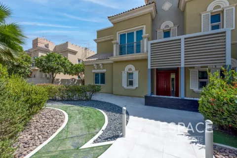 Villa in Victory Heights, Dubai Sports City, Dubai 5 bedrooms, 539 sq.m. № 122423 - photo 16