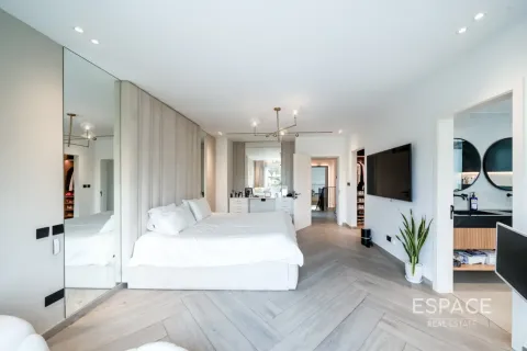 Villa en Meadows, Dubai, 5 dormitorios, 372 m², № 122426 - foto 13
