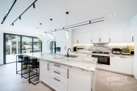 Villa en Meadows, Dubai, 5 dormitorios, 372 m², № 122426 - foto 6