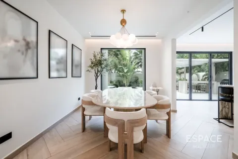 Villa en Meadows, Dubai, 5 dormitorios, 372 m², № 122426 - foto 8