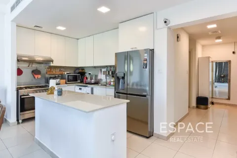 Maison de ville à Dubai, 4 chambres, 217 m², № 122427 - photo 4