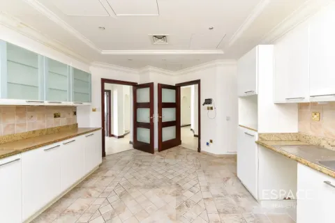 Villa in Palm Jumeirah, Dubai 4 bedrooms, 465 sq.m. № 122424 - photo 6