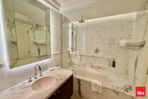 Apartamento en Downtown Dubai (Downtown Burj Dubai), Dubai, 2 dormitorios, 118.1 m², № 110142 - foto 11