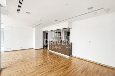 Apartment in DIFC, Dubai 3 bedrooms, 188.04 sq.m. № 128122 - photo 4