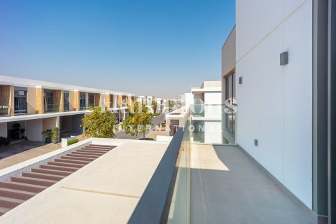 Снять в аренду таунхаус в Ruba, Arabian Ranches 3, Дубай: 4 спальни, 254.08970500м², № 115155 - фото 25