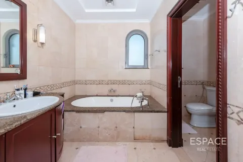 Villa à Palm Jumeirah, Dubai, 6 chambres, 650 m², № 122502 - photo 13