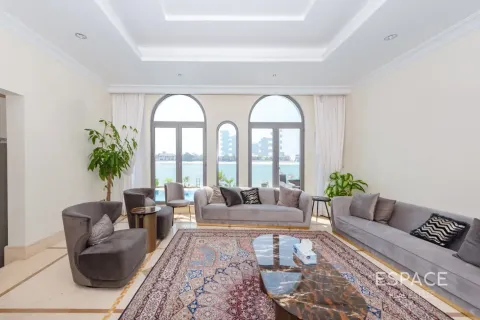 Villa à Palm Jumeirah, Dubai, 6 chambres, 650 m², № 122502 - photo 3
