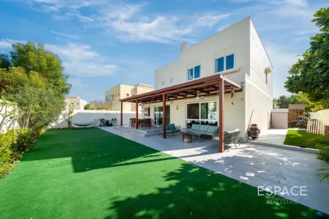 فيلا في Meadows, دبي 4 غرف نوم, 321 م² رقم 122504