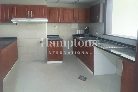 Снять в аренду квартиру в Icon Tower 2, Джумейра Лейк Тауэрс, Дубай: 2 спальни, 90.06945850м², № 90844 - фото 3