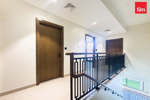 Townhouse in Dubai 4 bedrooms, 144 sq.m. № 124514 - photo 16