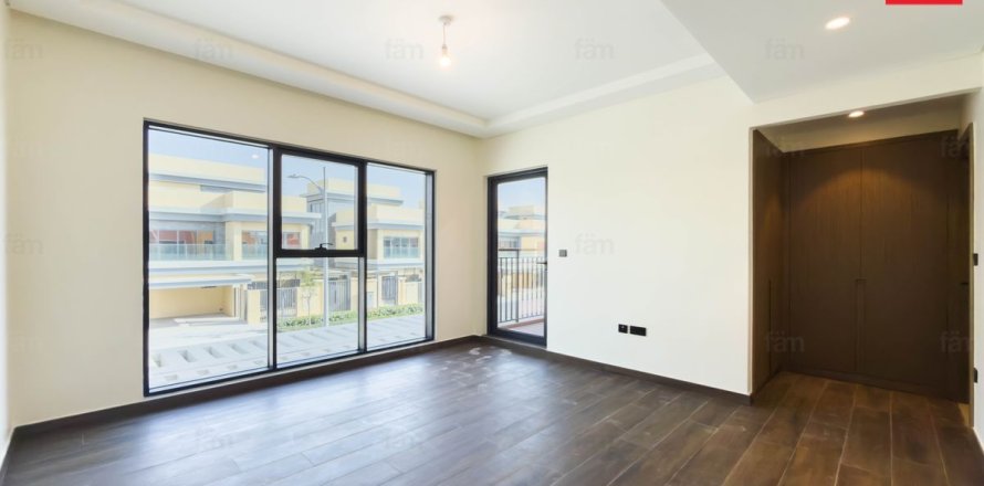 Townhouse in Dubai 4 bedrooms, 144 sq.m. № 124514