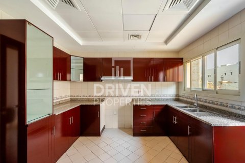 Villa à Mirdif Villas, Mirdif, Dubai, 3 chambres, 195.1 m², № 136600 - photo 5