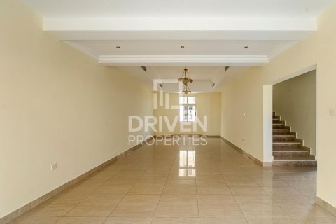 Villa à Mirdif Villas, Mirdif, Dubai, 3 chambres, 195.1 m², № 136600 - photo 3