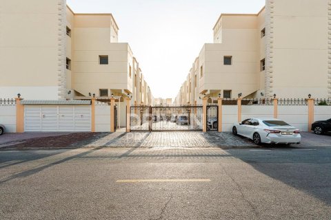 Villa à Mirdif Villas, Mirdif, Dubai, 3 chambres, 195.1 m², № 136600 - photo 24