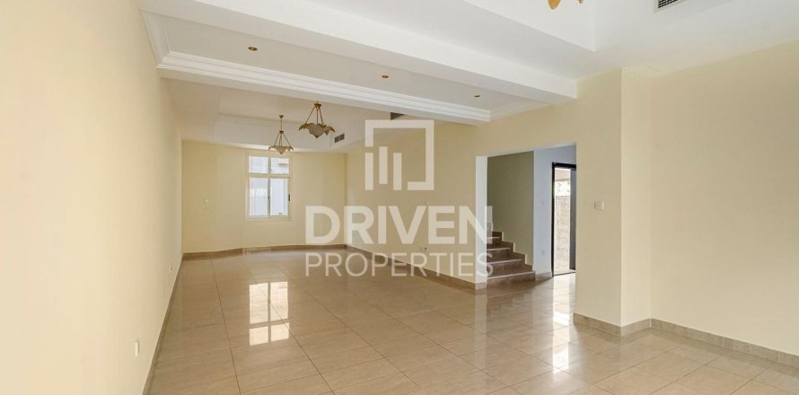 Villa à Mirdif Villas, Mirdif, Dubai, 3 chambres, 195.1 m², № 136600