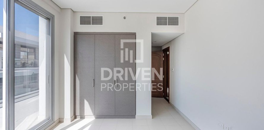 Appartement à Meydan, Dubai, 2 chambres, 212.56 m², № 136597