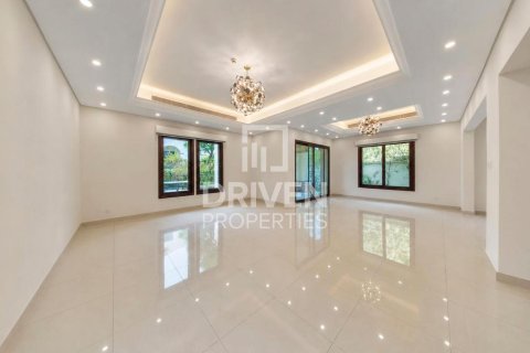 Villa in Mirdif, Dubai 4 bedrooms, 418.99 sq.m. № 136599 - photo 5