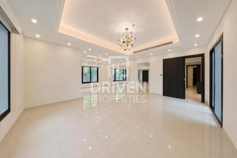 Villa in Mirdif, Dubai 4 bedrooms, 418.99 sq.m. № 136599 - photo 4