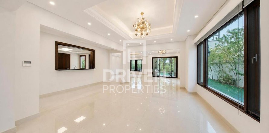 Villa in Mirdif, Dubai 4 bedrooms, 418.99 sq.m. № 136599