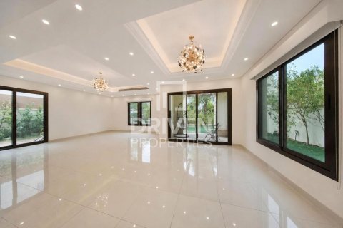 Villa in Mirdif, Dubai 4 bedrooms, 418.99 sq.m. № 136599 - photo 7