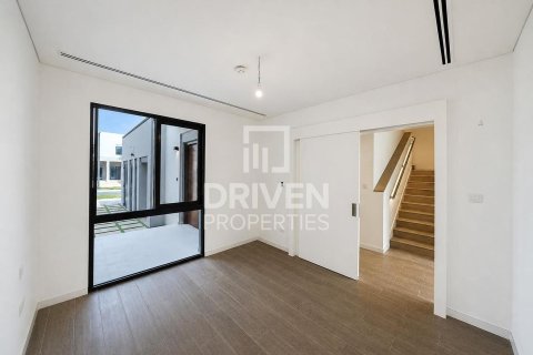 Townhouse in Jebel Ali, Dubai 4 bedrooms, 282.61 sq.m. № 136605 - photo 6