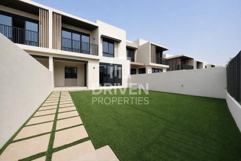 Townhouse in Jebel Ali, Dubai 4 bedrooms, 282.61 sq.m. № 136605 - photo 24