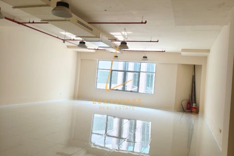 Oficina en Dubai Investment Park, Dubai, 118 m², № 115828 - foto 2