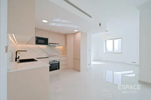 Apartment in AL MURJAN TOWER in Dubai Marina, Dubai 1 bedroom, 110 sq.m. № 123074 - photo 2