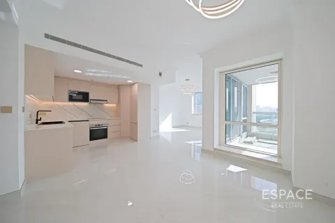 Apartment in AL MURJAN TOWER in Dubai Marina, Dubai 1 bedroom, 110 sq.m. № 123074 - photo 11
