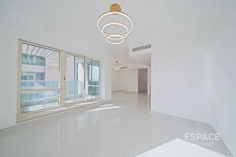 Apartment in AL MURJAN TOWER in Dubai Marina, Dubai 1 bedroom, 110 sq.m. № 123074 - photo 9