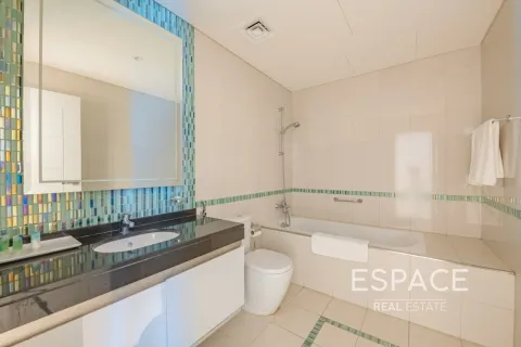 Apartment in Dubai Marina, Dubai 3 bedrooms, 181 sq.m. № 123071 - photo 16