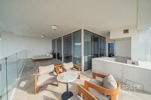 Apartment in Palm Jumeirah, Dubai 3 bedrooms, 258 sq.m. № 123072 - photo 17